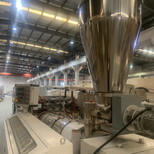 45RPM Conical Double Screw Extruder Plastic Pipe Machine 3