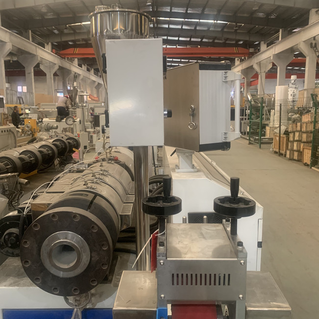 45RPM Conical Double Screw Extruder Plastic Pipe Machine 0