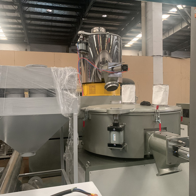 Heating Cooling  Vertical PVC Mixer Machine 200kg/h capacity 3