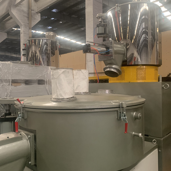 Heating Cooling  Vertical PVC Mixer Machine 200kg/h capacity 0