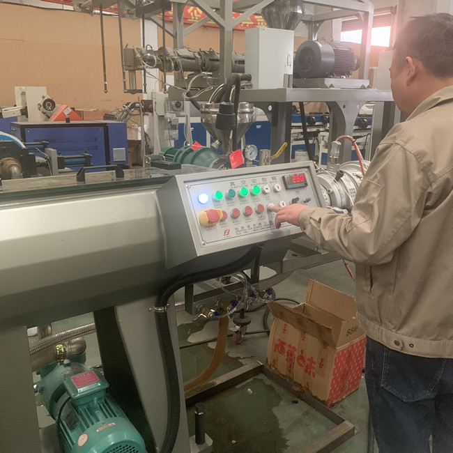 1000kg/H Agriculture HDPE Pipe Extrusion Line Machine 2