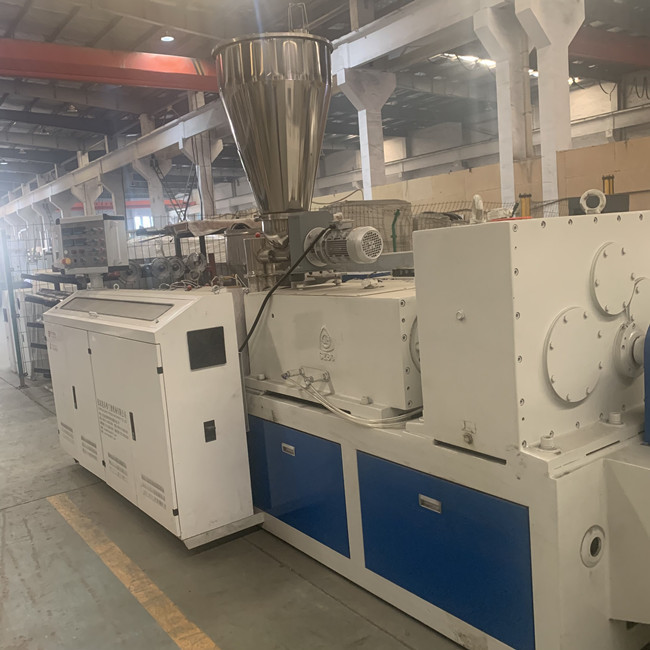 250kg/H Voltage Customized Granules Pvc Pelletizing Line Conical Twin Screw 1
