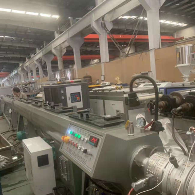 LDPE HDPE Material Plastic Pipe Extruding Machine 150kg/H 0