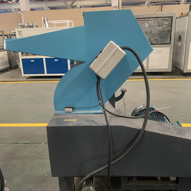 10mm Wall Thickness PVC Crusher Machine 1300kg/H Low Noise 4