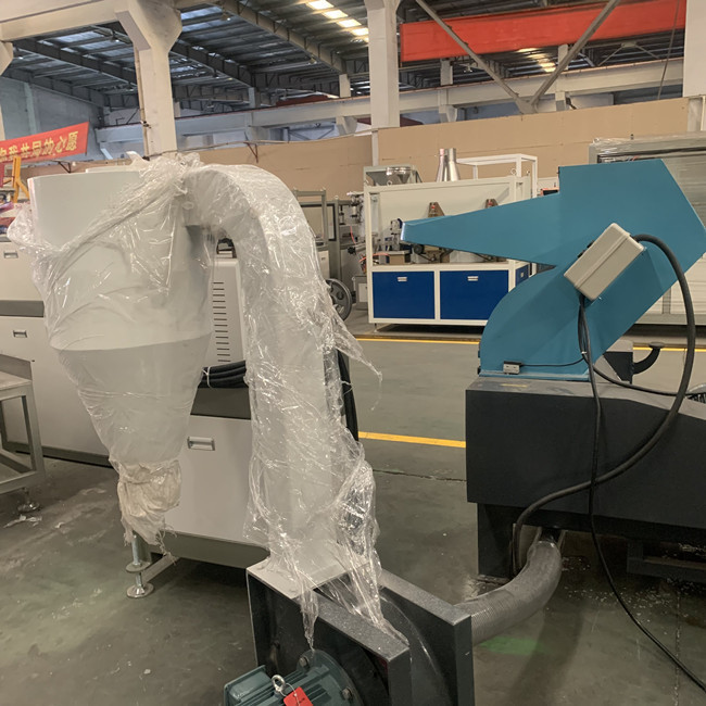 10mm Wall Thickness PVC Crusher Machine 1300kg/H Low Noise 2