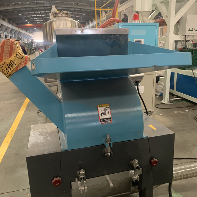 10mm Wall Thickness PVC Crusher Machine 1300kg/H Low Noise 1