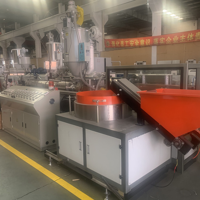 2000mm Drip Irrigation Pipe 3 Layer HDPE Plastic Pipe Machine 0
